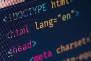 HTML