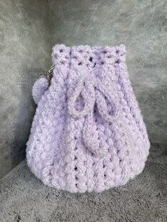 Из бархатного шнура