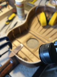 Реставрация мастеровой гитары