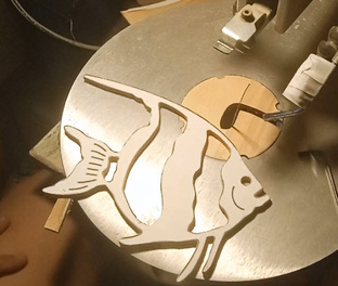 Рыбка из дерева