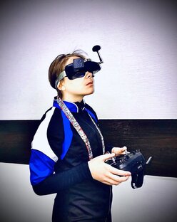 Адаптивные Гонки Дронов.