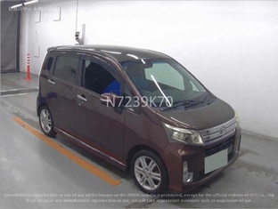 С закрытого аукциона Японии Daihatsu Move