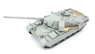 Сборка на камеру модели Chieftain Mk.X от Takom