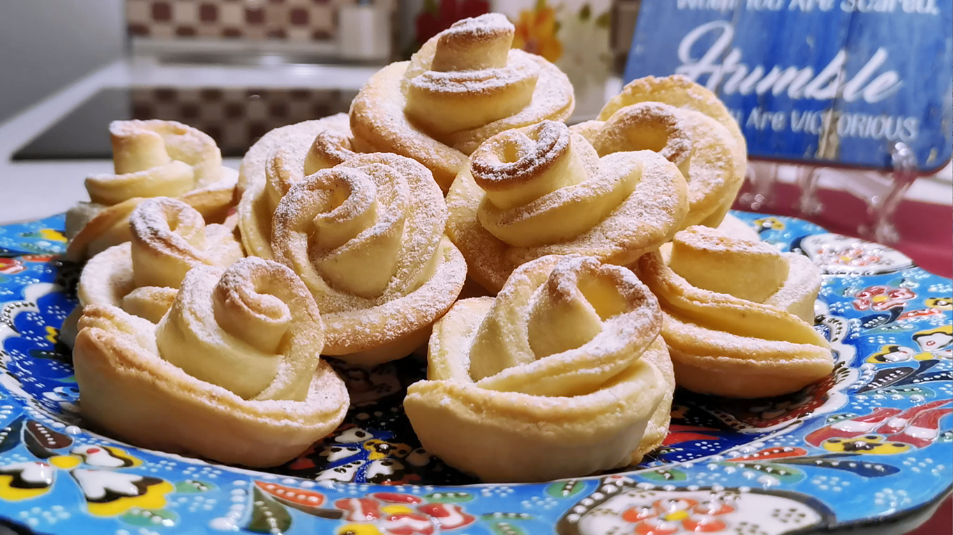 Песочное печенье розовое