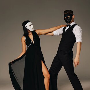 все мы носим "маски"