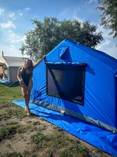 Надувная туристическая палатка "Полутень"