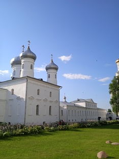 Поездки по святым местам.