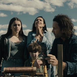 Извне первый сезон