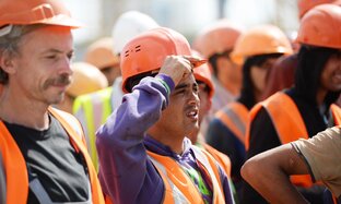 Мигранты в России