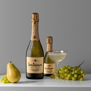 Ви́на «Левъ Голицынъ»