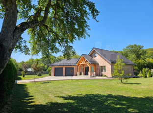 Частные дома и коттеджные посёлки