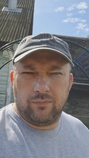 100 приседаний и 100 отжиманий за 10 минут