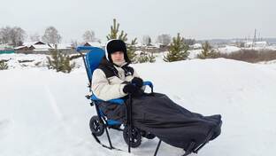 Видео от пользователей спецсанями (санки специальные для детей и взрослых с ДЦП)