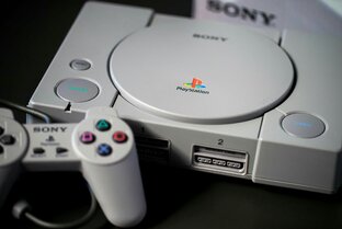 Играем на PlayStation 1 / PS one