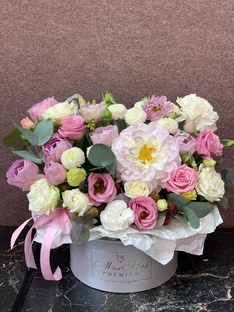 Букеты в шляпных коробках 