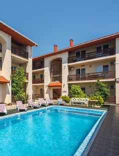 Отель в Крыму на Косе Беляус 