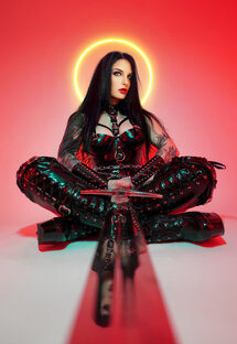 Альфа: Не такой, как наш...