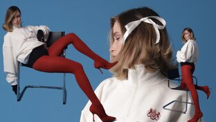 Новый голубой фон в Автопортретной