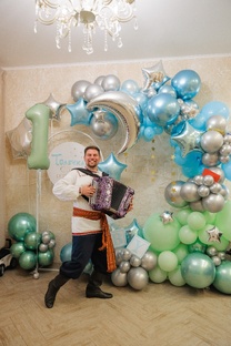 я играю на гармошке 