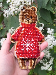 Вышивка на дереве