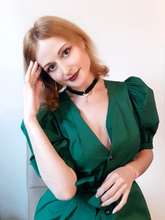  ПРИЧЕСКИ И МАКИЯЖ