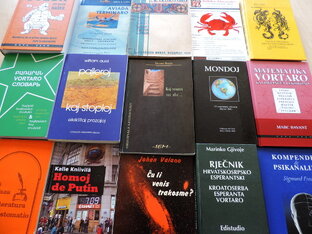 Libroeltiraĵoj