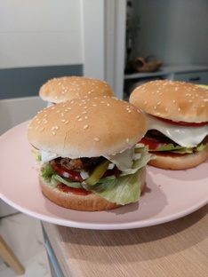 Перекусы, фастфуд и что-то ещё кроме супа и котлет