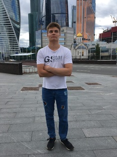 в курсе  всего 