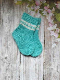 Детские вязаные носочки