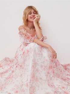 Женский гардероб -- 2024.