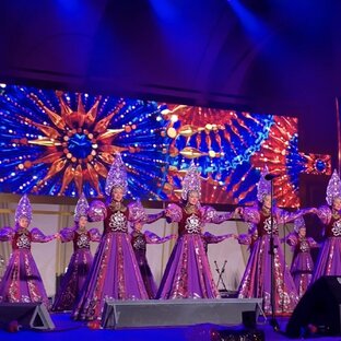 Народные танцы, песни, фольклор.