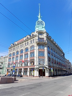 Величественные строения