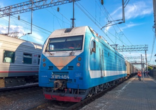 Электровозы серии ЭП1М