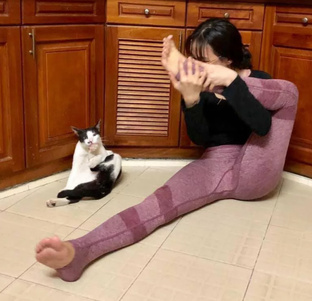 О, эта лечебная смехойога 🧘🏼‍♀️✨🌿