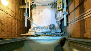 Ремонт лифтов.