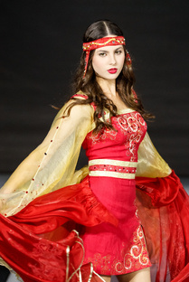 Показ на выставке Уникальная Россия