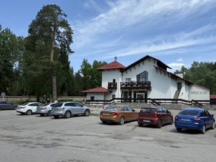 Поездки и автомобильный туризм.