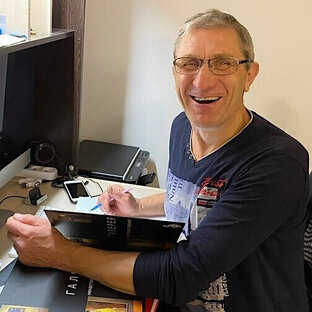 Ты ко мне в гости? Наконец-то! Я очень рад!! Привет!!!!