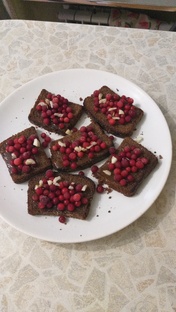  А покушать, что? А по пить?