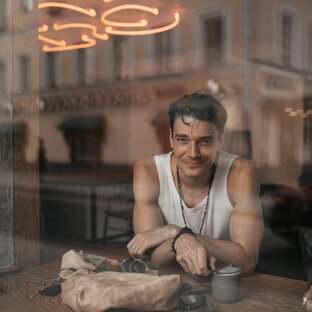 Максим Матвеев красавчик 