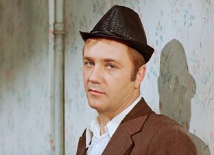 Вокруг кино.