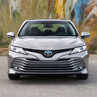 "История Toyota Camry: от первого до восьмого поколения"