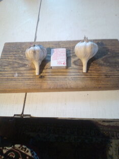 Чеснок и лук.