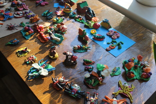 новогодние сувениры.