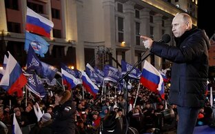 Политика, экономика в России и за её пределами.