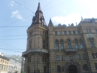 Прогулки по Санкт-Петербургу и окрестностям 