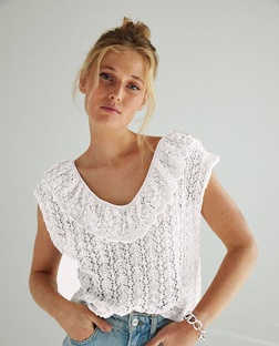 Топы связанные спицами