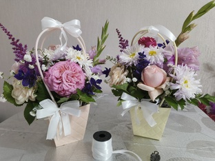 Букеты и композиции из садовых цветов.