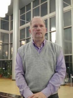 Что наша жизнь? - театр