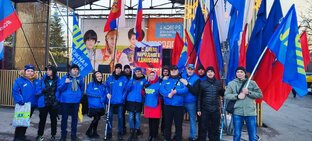 Плечом к плечу! Приблизим Победу! 